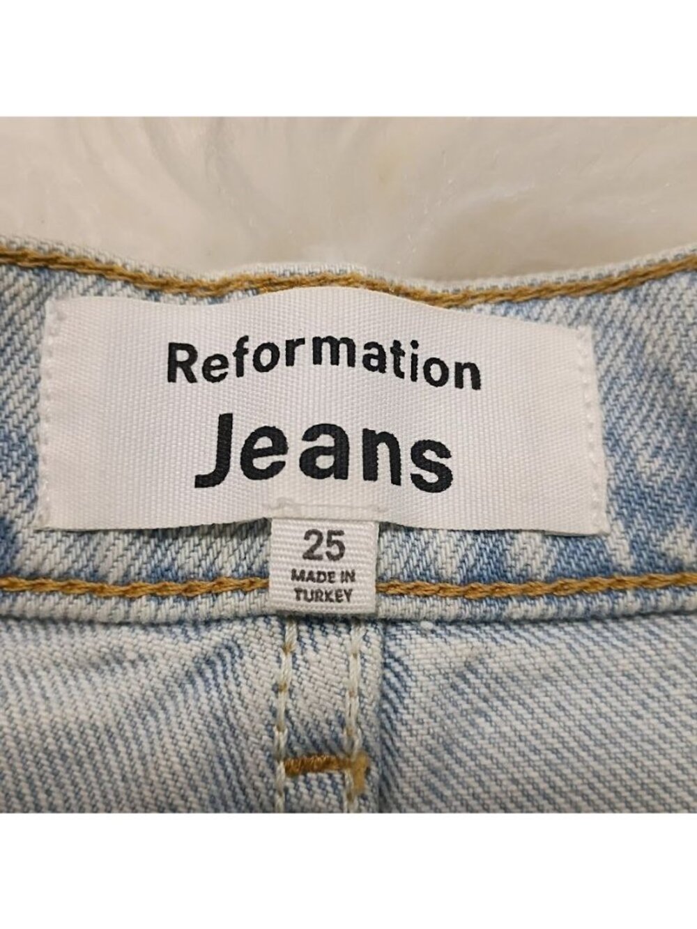 Reformation High-Waisted SZ 25 Denim Mom Shorts Frayed Hem Light Wash - Picture 4 of 11